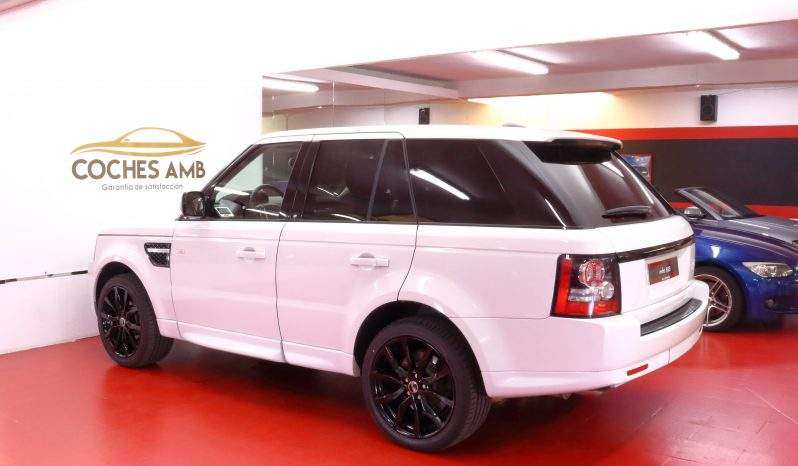 Range Rover lleno