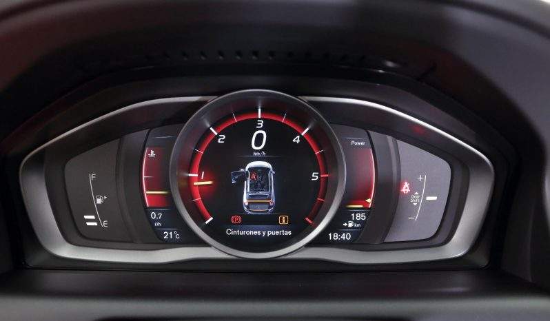 VOLVO XC60 2.0 D3 RDesign Momentum lleno