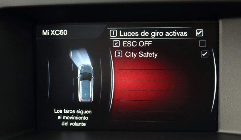 VOLVO XC60 2.0 D3 RDesign Momentum Auto 5p. lleno