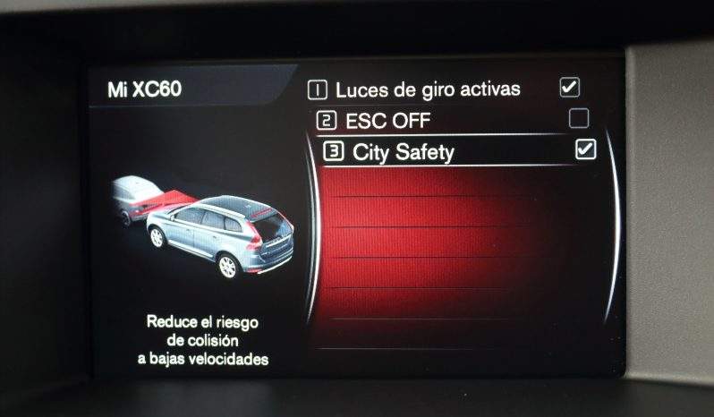 VOLVO XC60 2.0 D3 RDesign Momentum Auto 5p. lleno