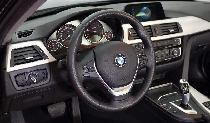 BMW Serie 3 320D TOURING lleno