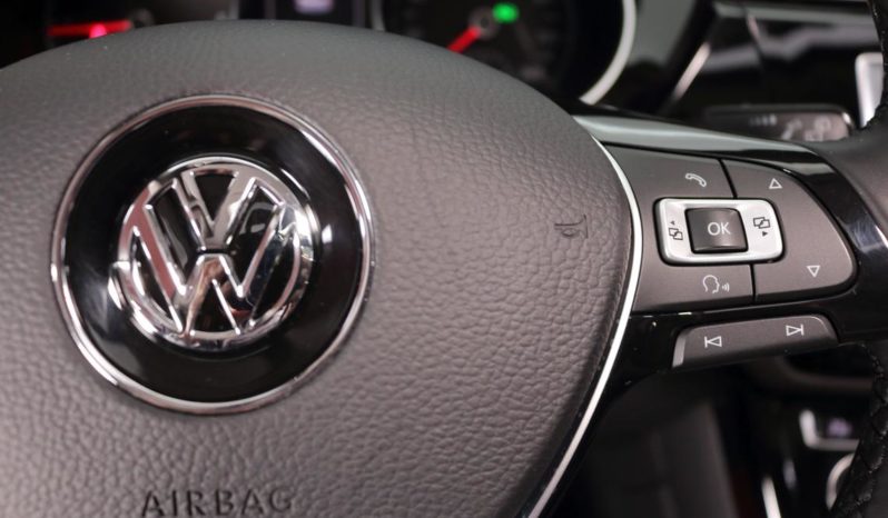 VOLKSWAGEN Touran Sport 2.0 TDI 110kW 150CV DSG 5p. lleno