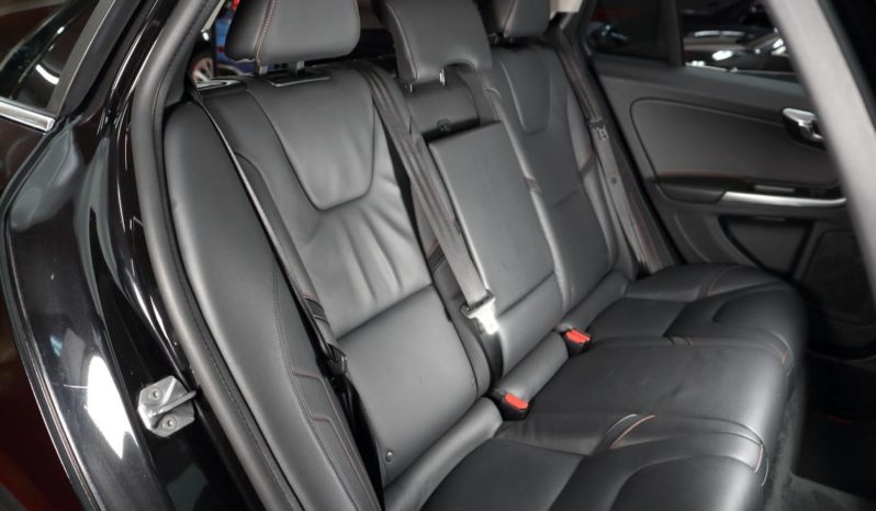 VOLVO V60 2.0 D3 RDesign Momentum 5p. lleno