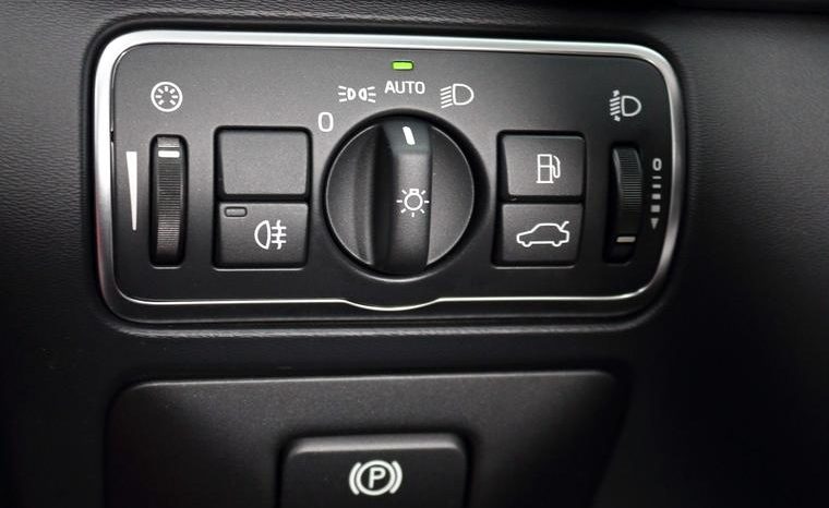 VOLVO V60 2.0 D3 RDesign Momentum 5p. lleno