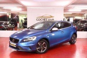 VOLVO V40 2.0 D3 RDesign Momentum Auto 5p. (0)