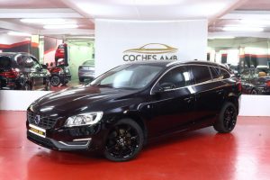 VOLVO V60 2.0 D2 RDesign Momentum (0)