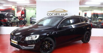 VOLVO V60 2.0 D2 RDesign Momentum (0)