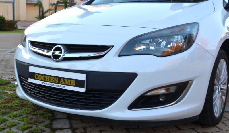 Opel Astra lleno