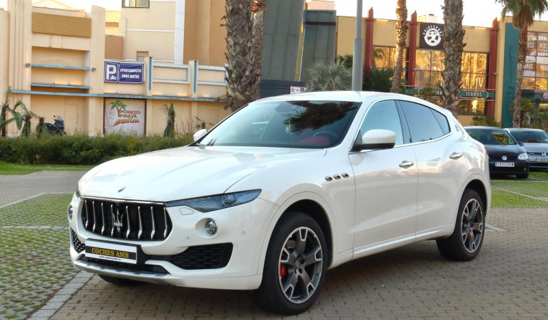 MASERATI Levante V6 275 HP D AWD lleno