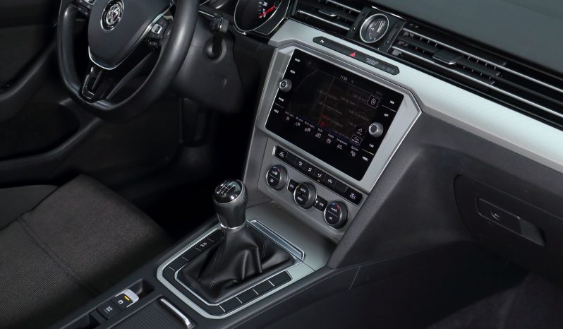 VOLKSWAGEN Passat 1.6 TDI 120CV Variant lleno