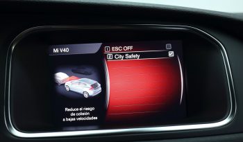 VOLVO V40 2.0 D3 RDesign lleno