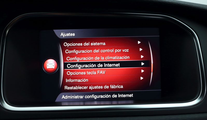 VOLVO V40 2.0 D3 RDesign lleno