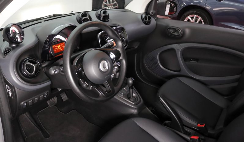 SMART fortwo EQ coupe lleno