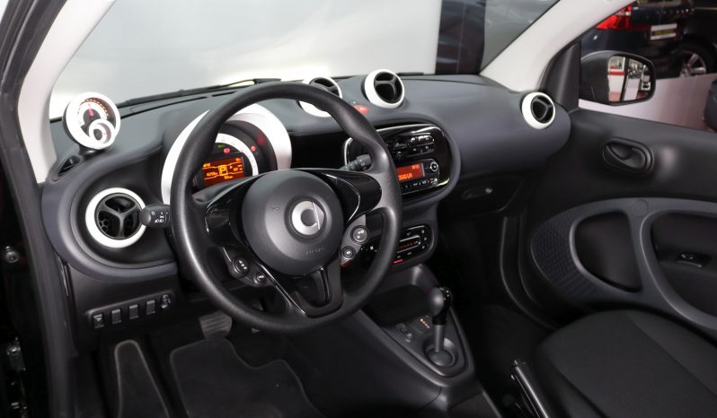 SMART fortwo EQ coupe lleno