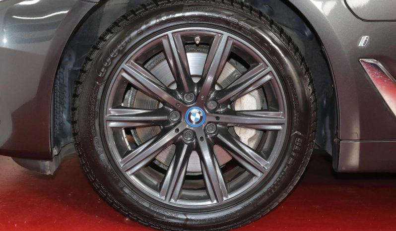 BMW 530e iPerformance lleno