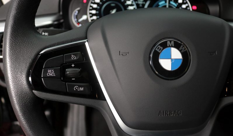 BMW 530e iPerformance lleno