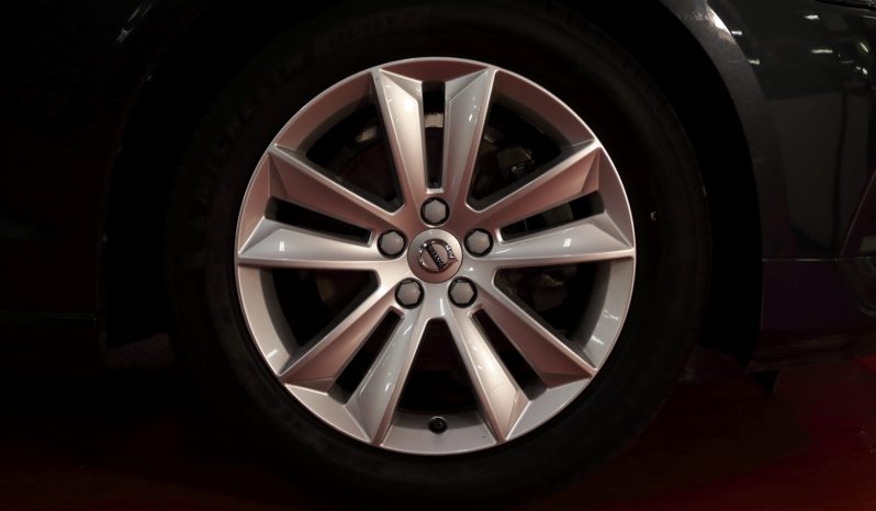 VOLVO V60 2.0 D3 Momentum lleno