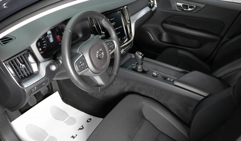 VOLVO V60 2.0 D3 Momentum lleno