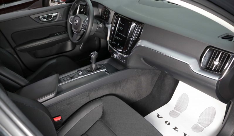 VOLVO V60 2.0 D3 Momentum lleno