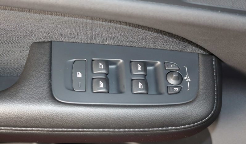 VOLVO V60 2.0 D3 Momentum lleno