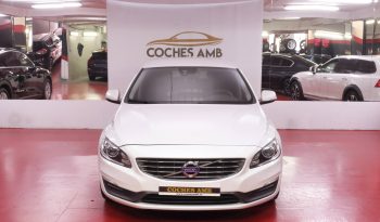 VOLVO V60 2.0 D3 Momentum lleno