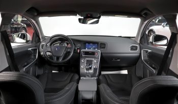 VOLVO V60 2.0 D3 Momentum lleno
