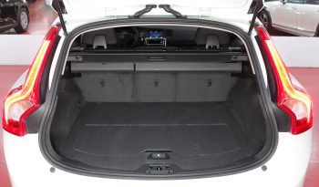 VOLVO V60 2.0 D3 Momentum lleno