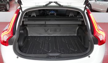 VOLVO V60 2.0 D3 Momentum lleno
