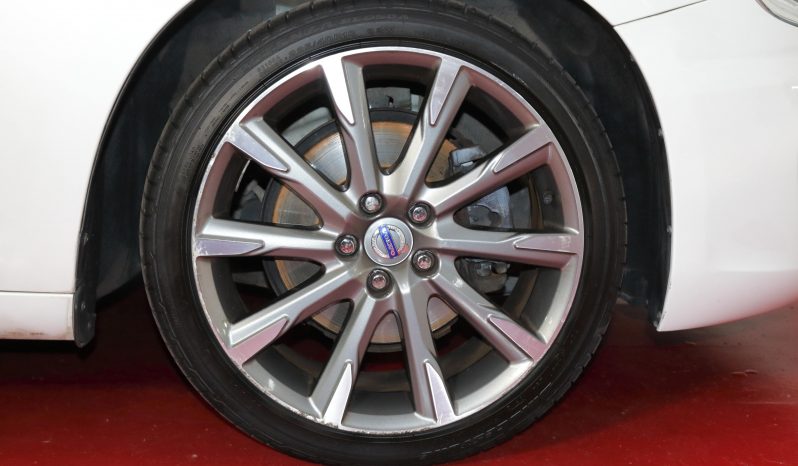 VOLVO V60 2.0 D3 Momentum lleno