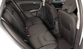 VOLVO V60 2.0 D3 Momentum lleno
