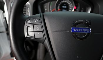 VOLVO V60 2.0 D3 Momentum lleno
