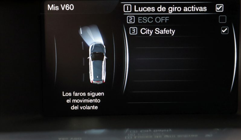 VOLVO V60 2.0 D3 Momentum lleno