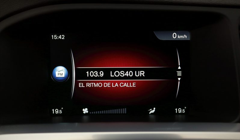 VOLVO V60 2.0 D3 Momentum lleno