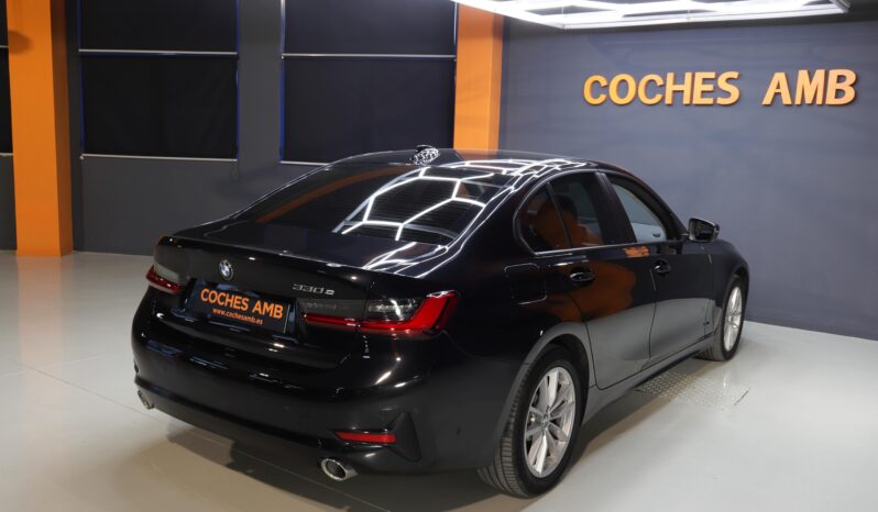 BMW 330e lleno