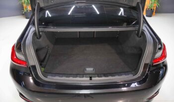 BMW 330e lleno