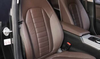BMW 330e lleno