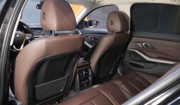 BMW 330e lleno