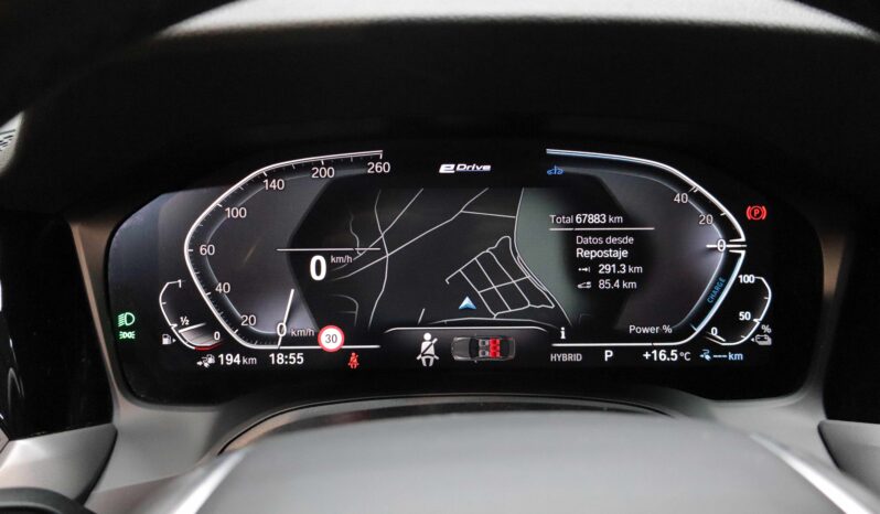 BMW 330e lleno