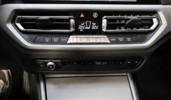 BMW 330e lleno