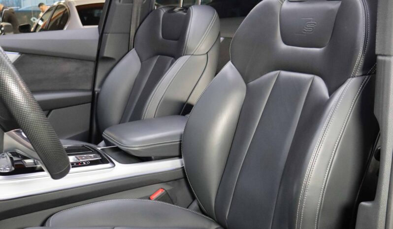 AUDI Q7 S line 60TFSIe quattro lleno