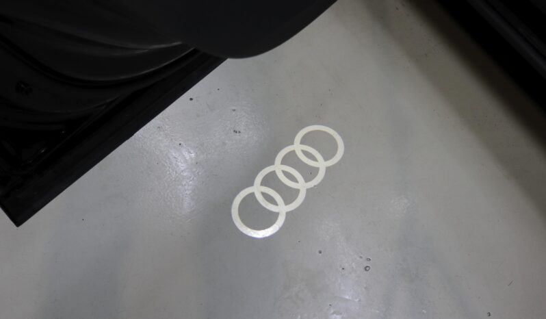 AUDI Q7 S line 60TFSIe quattro lleno