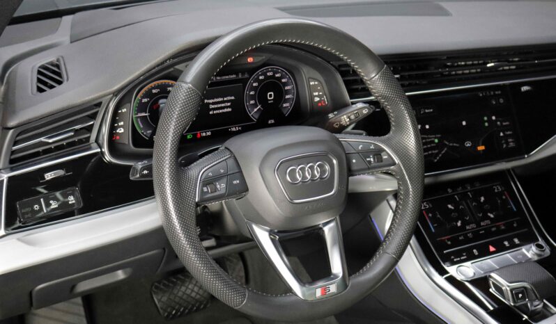 AUDI Q7 S line 60TFSIe quattro lleno