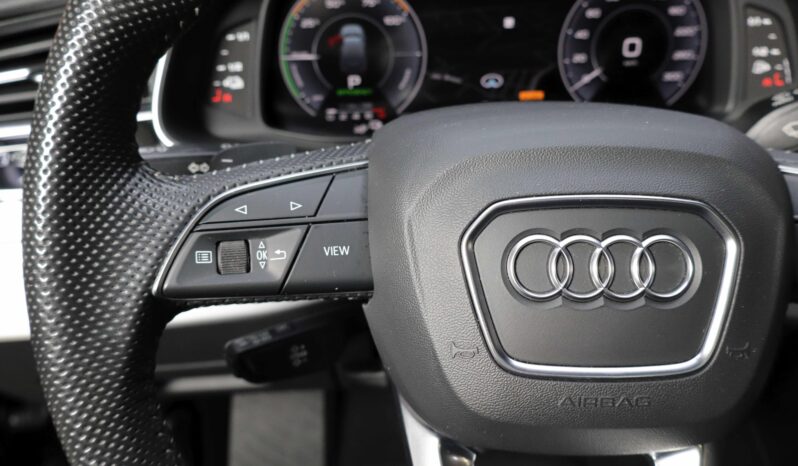 AUDI Q7 S line 60TFSIe quattro lleno