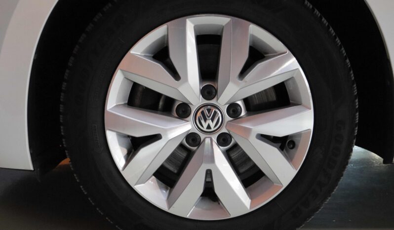 VOLKSWAGEN Touran 2.0 TDI lleno