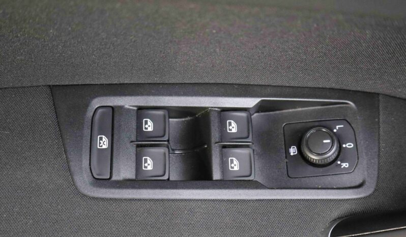 VOLKSWAGEN Touran 2.0 TDI lleno