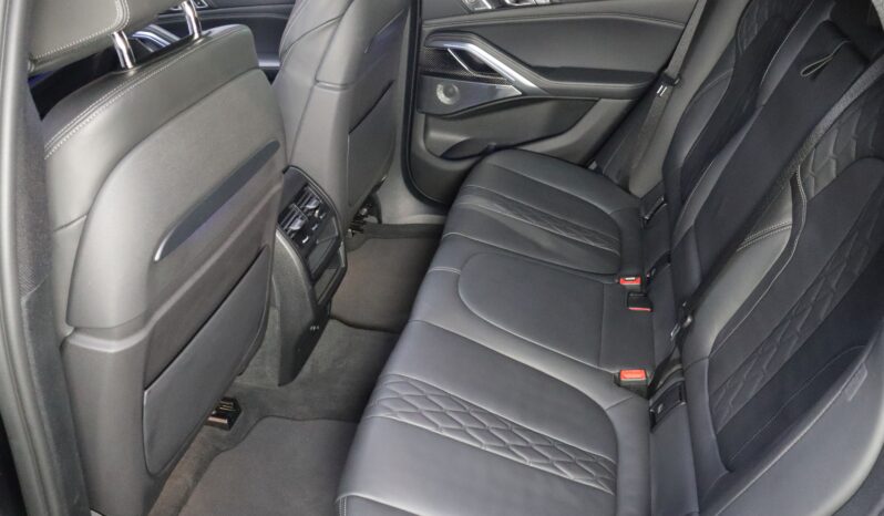 BMW X6 M50i lleno