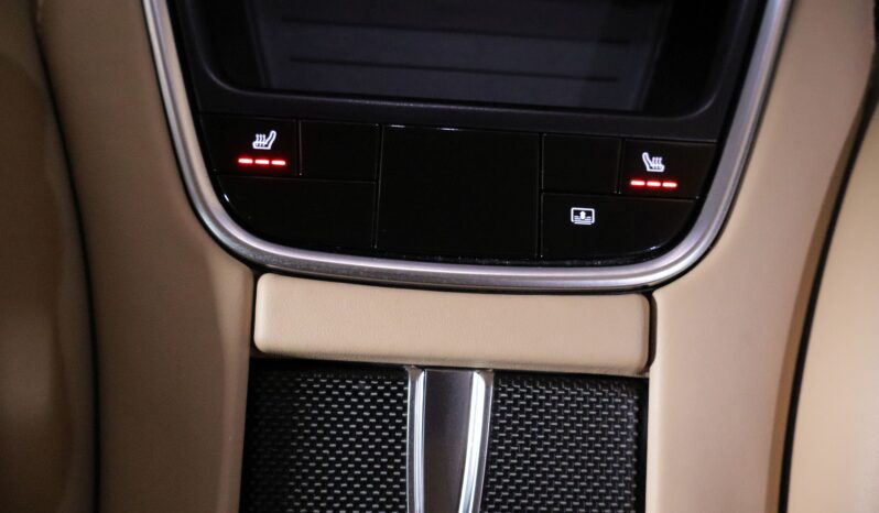 PORSCHE Panamera Turbo lleno