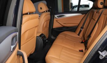 BMW 530e iPerformance lleno