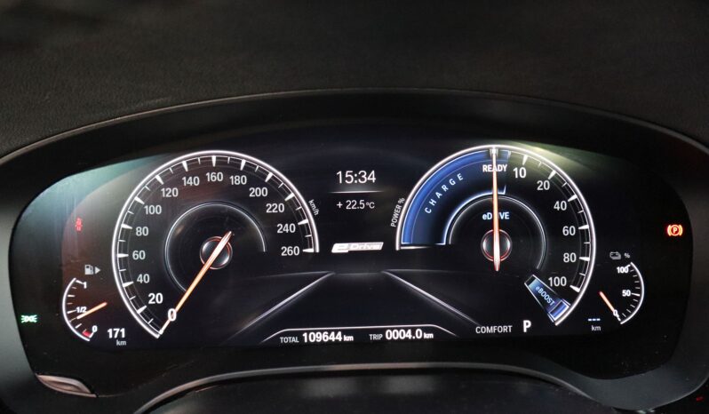 BMW 530e iPerformance lleno
