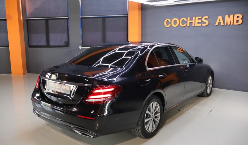 MERCEDES-BENZ E 200d lleno